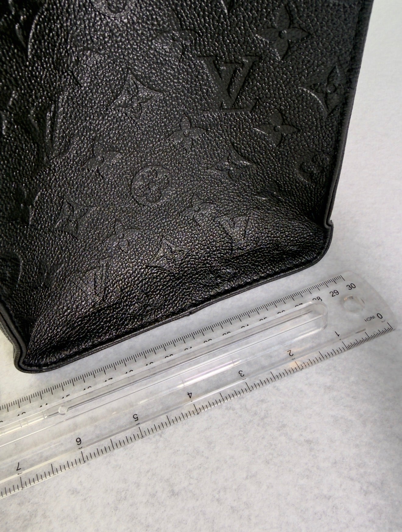Louis Vuitton OnTheGo GM