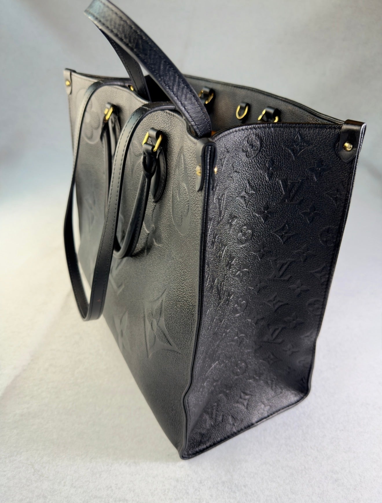 Louis Vuitton OnTheGo GM