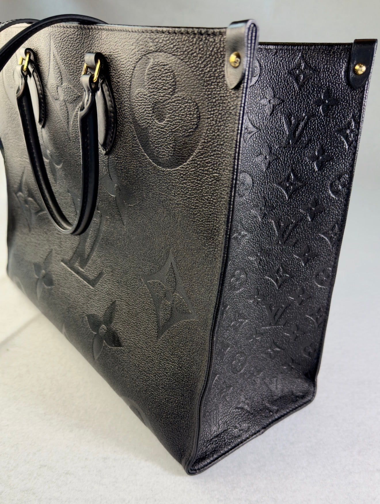 Louis Vuitton OnTheGo GM