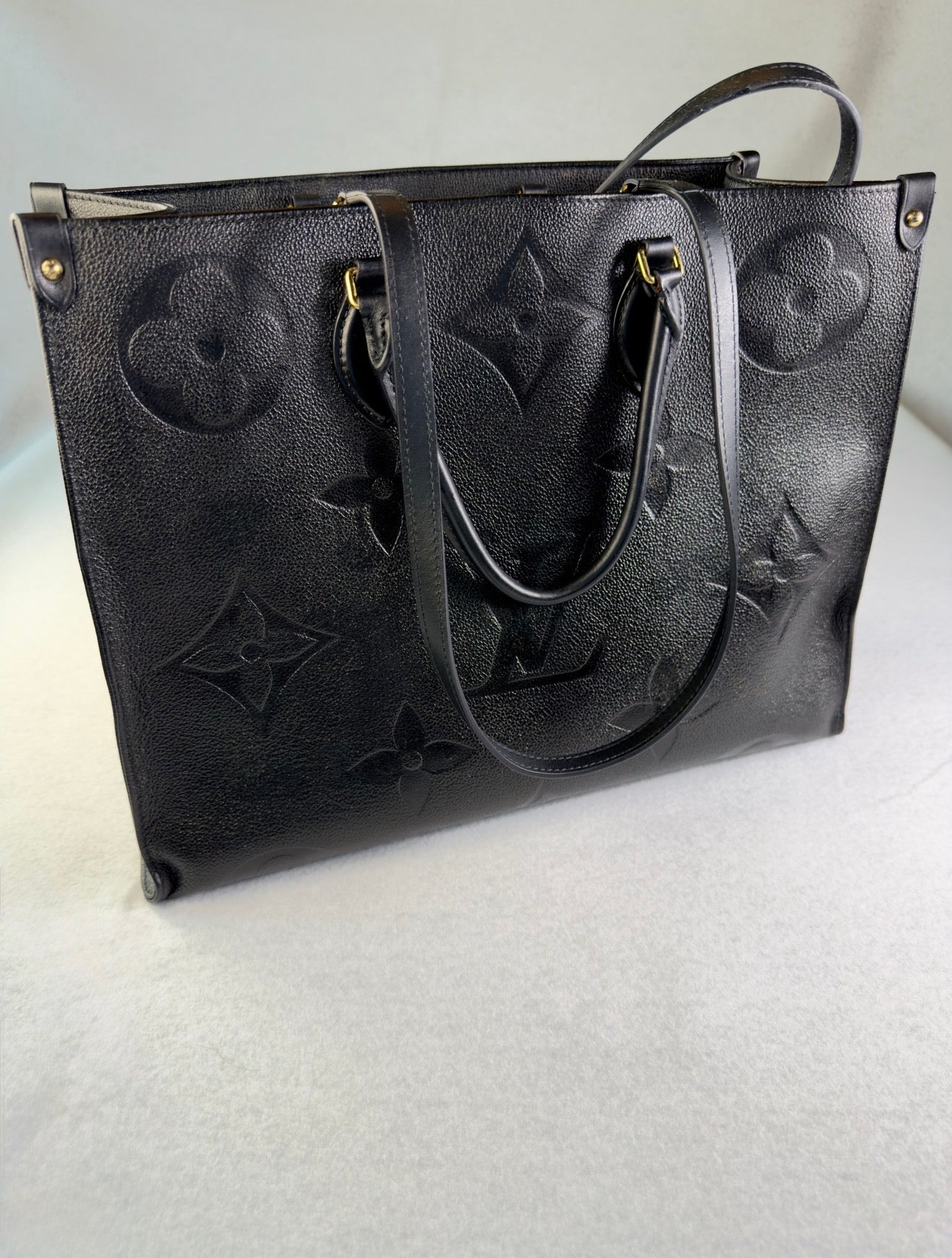 Louis Vuitton OnTheGo GM